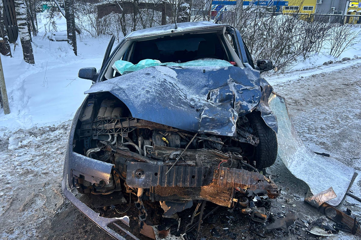 В Вологде на Клубова разбились две иномарки