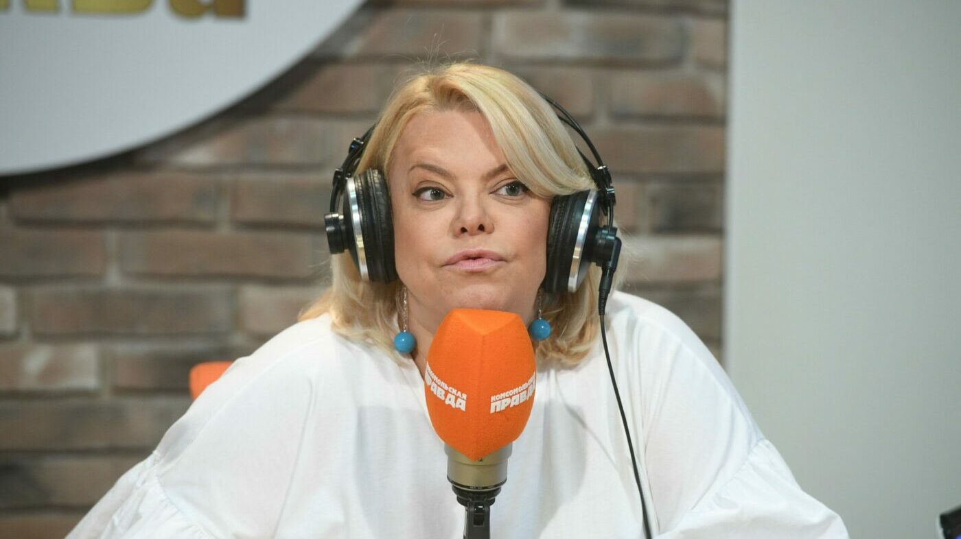 «А может, Собчак про Любимову что-то знает?»: Яна Поплавская обратила внимание на некоторые странности в деле Богомолова и МХАТ