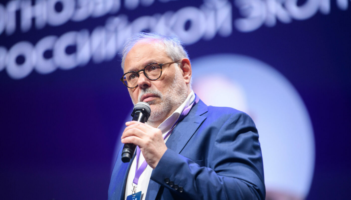 «Такое не прощают»: Михаил Хазин объяснил, почему Мадуро остался без российской поддержки