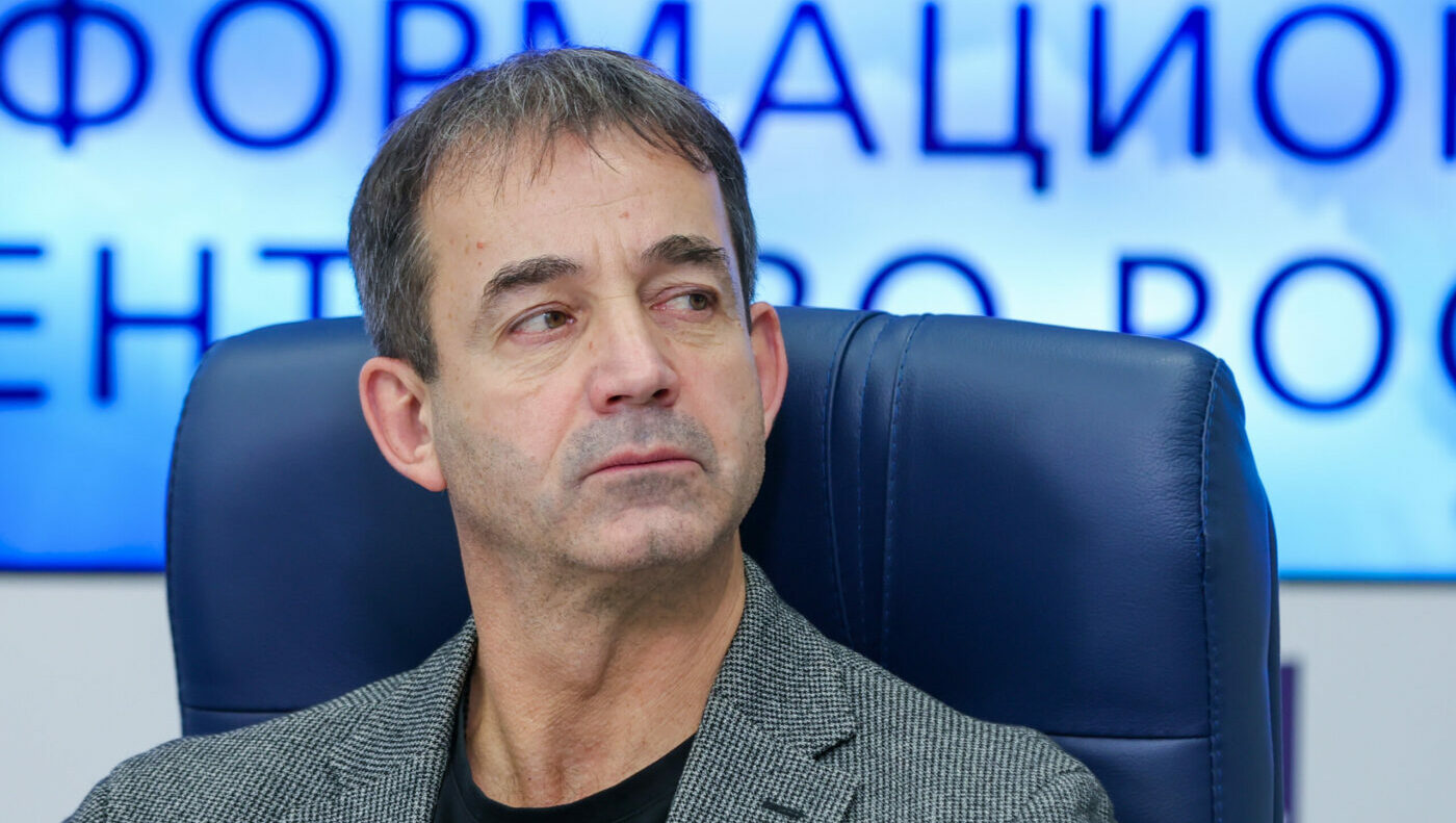 “Это творческая импотенция прежде всего”: Дмитрий Певцов жестко раскритиковал ремейки советских мультфильмов