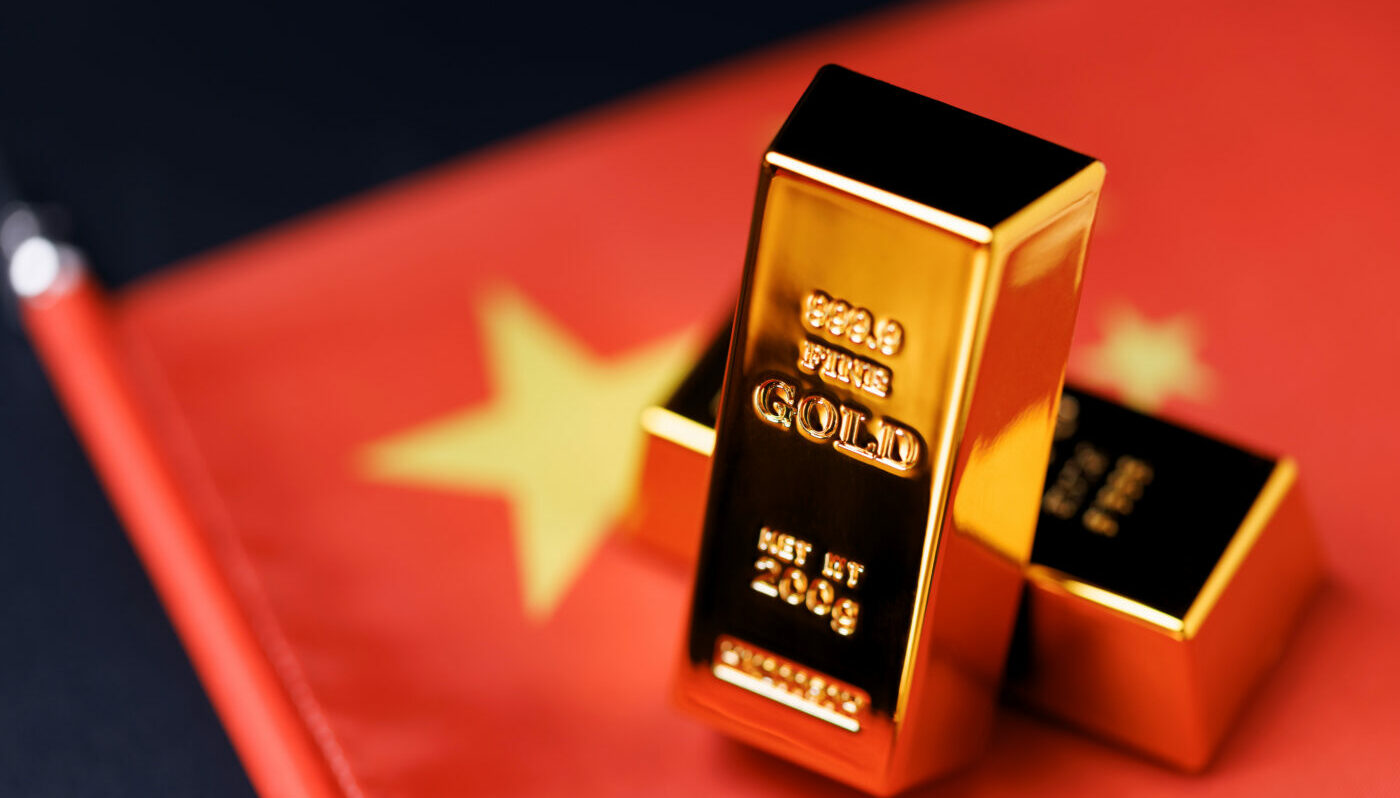 Россия наращивает продажи золота в Китай. Что это, безумие или холодный расчет?