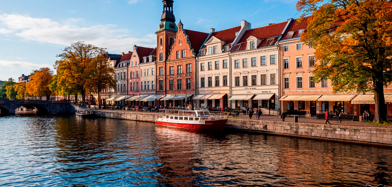 Ни слова по-русски: «латвийский мир» пришел в Латвию