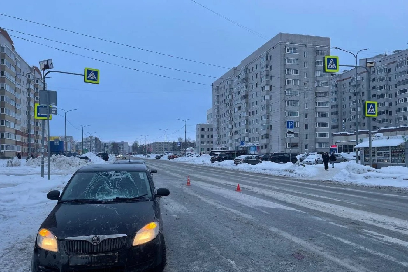 Два человека сбиты на пешеходном переходе в Вологде