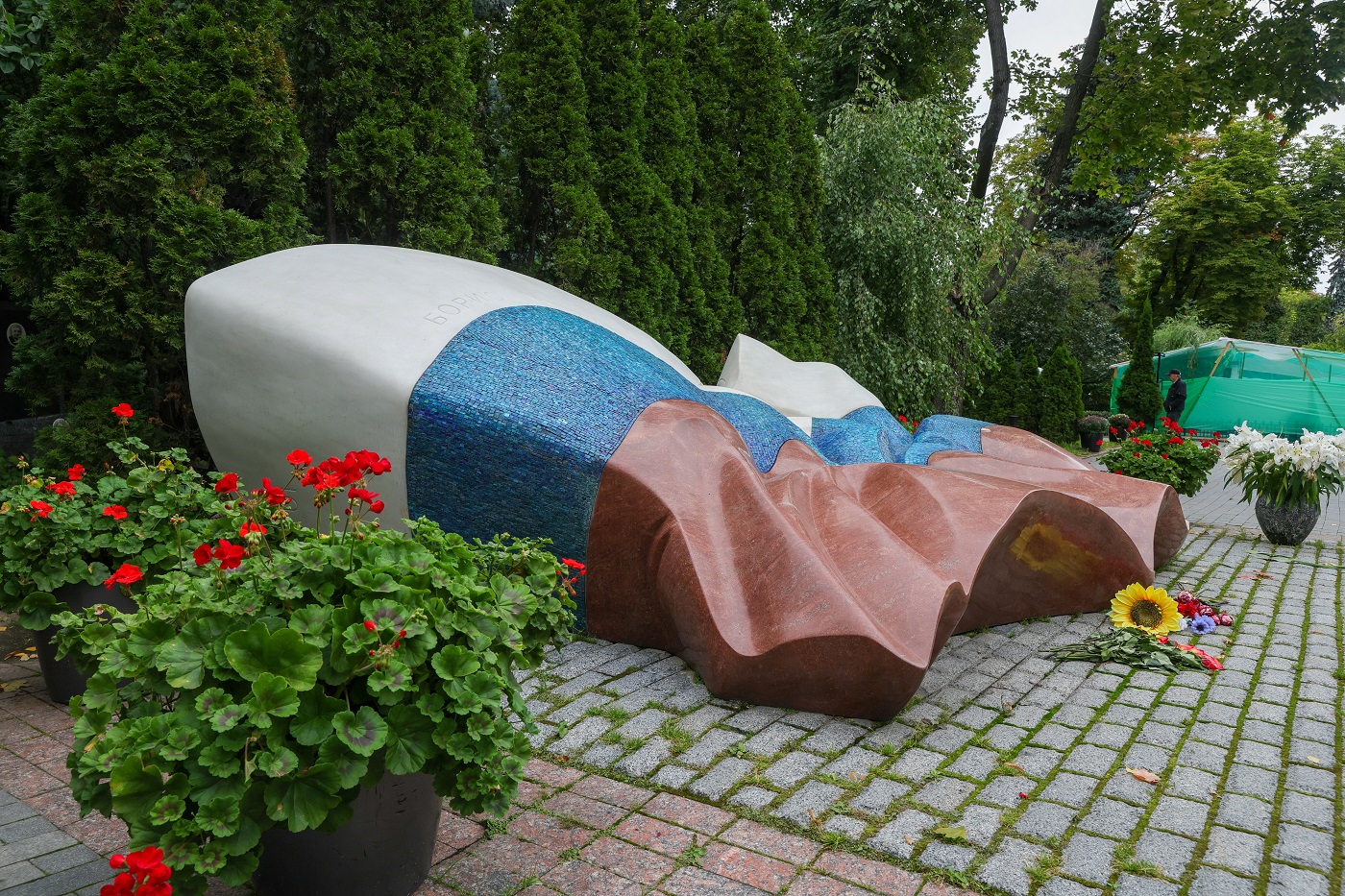 Вологодское правительство утвердило цены на погребение