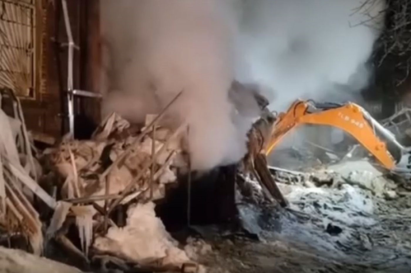 Магазин «Пятерочка» горит под Вологдой