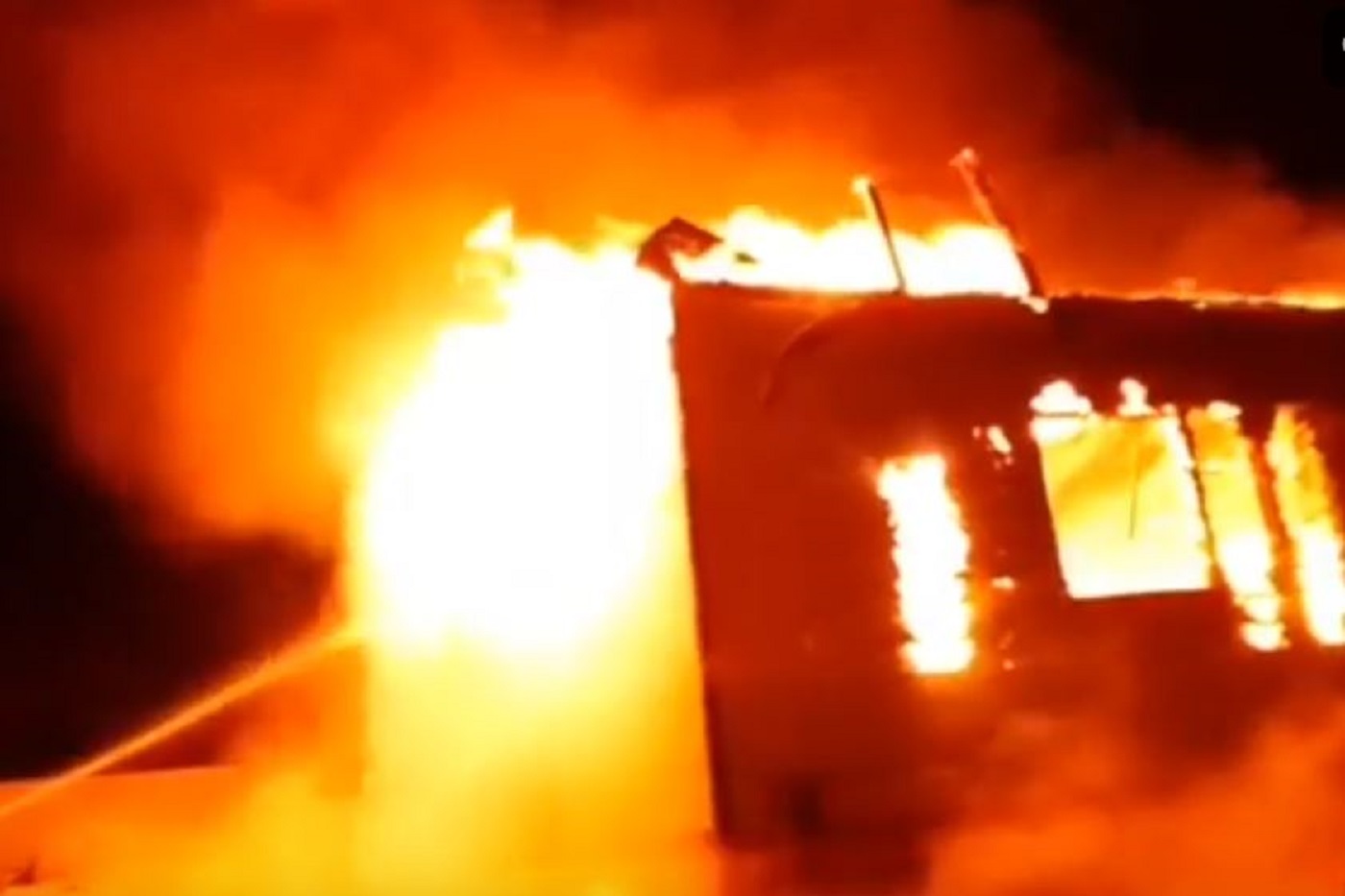 Мать с тремя детьми могла сгореть под Череповцом