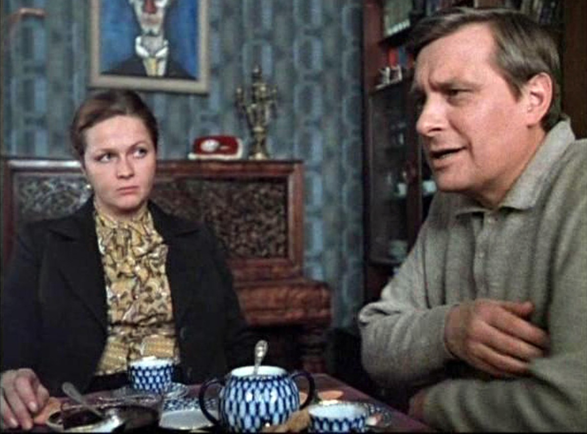 Кризис среднего возраста по-советски: как не превратить свою жизнь в бесконечный «Осенний марафон»