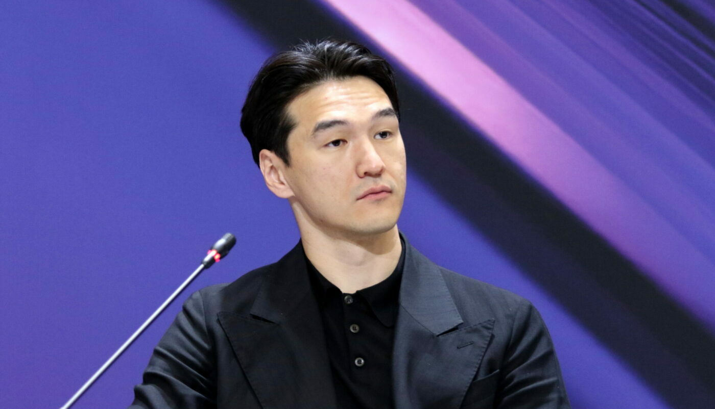 Ирония судьбы стендапера Нурлана Сабурова. Комику в Казахстане грозит срок лишения свободы до 12 лет