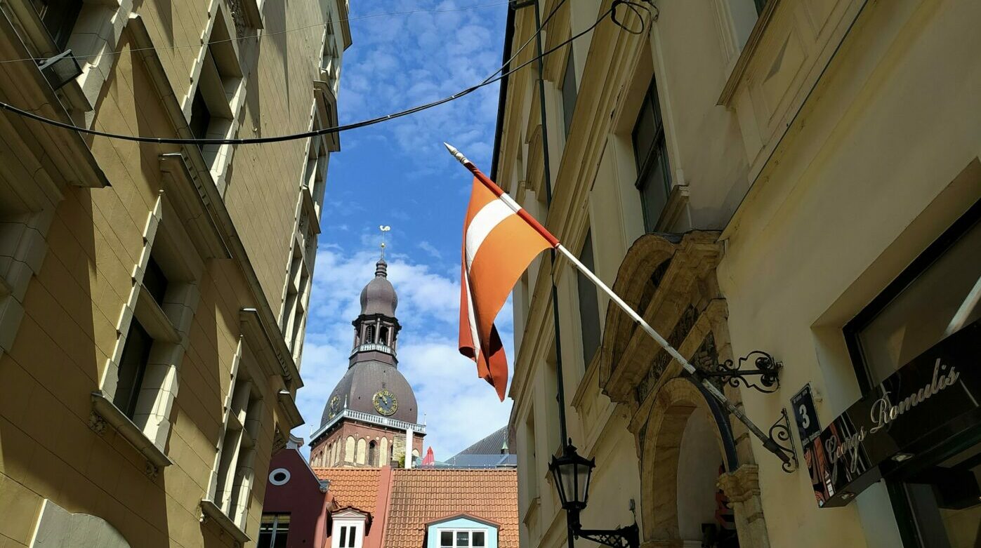 «Верните русских и белорусов»: Латвия столкнулась с острым дефицитом инженеров