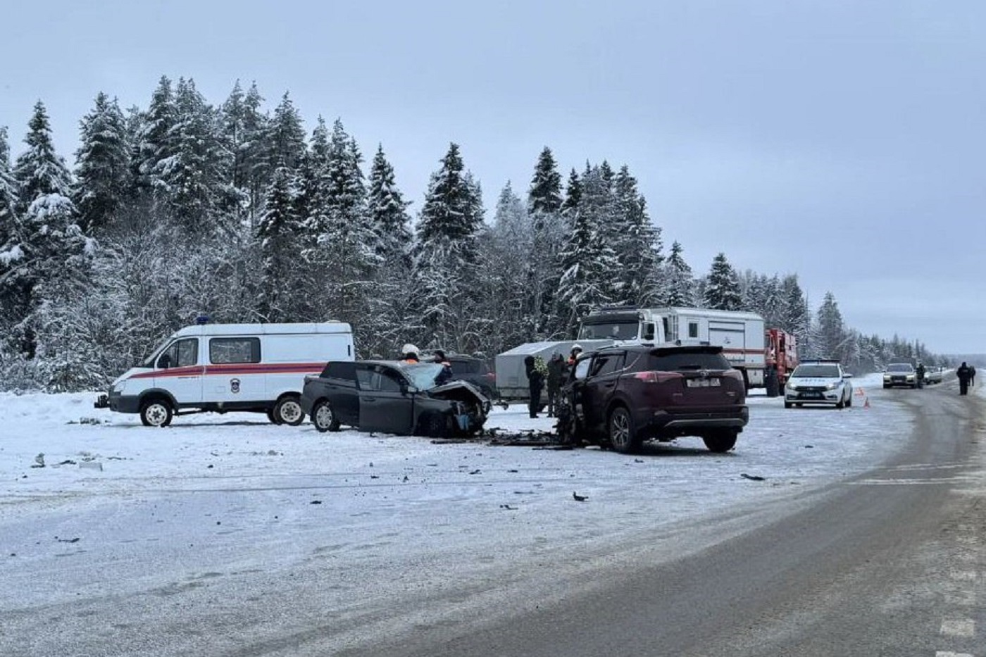Водитель иномарки погиб в ДТП в Кирилловском округе