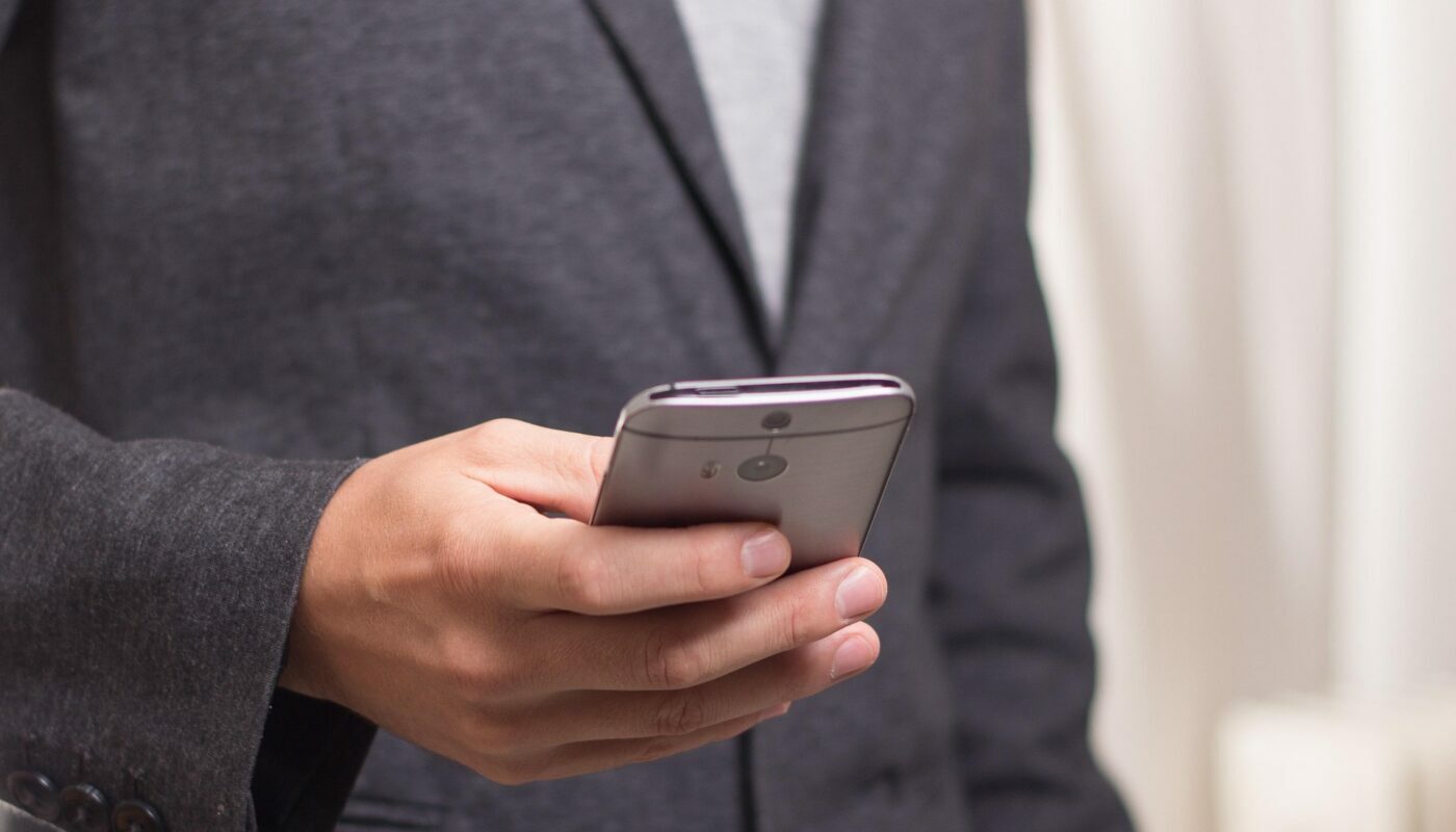 Мошенники стали использовать схему обмана по оплате ЖКХ: новая уловка злоумышленников