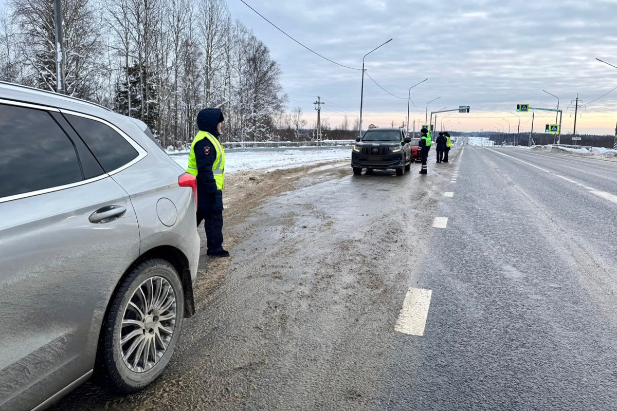Сплошные проверки на трезвость проходят на дорогах Вологодской области