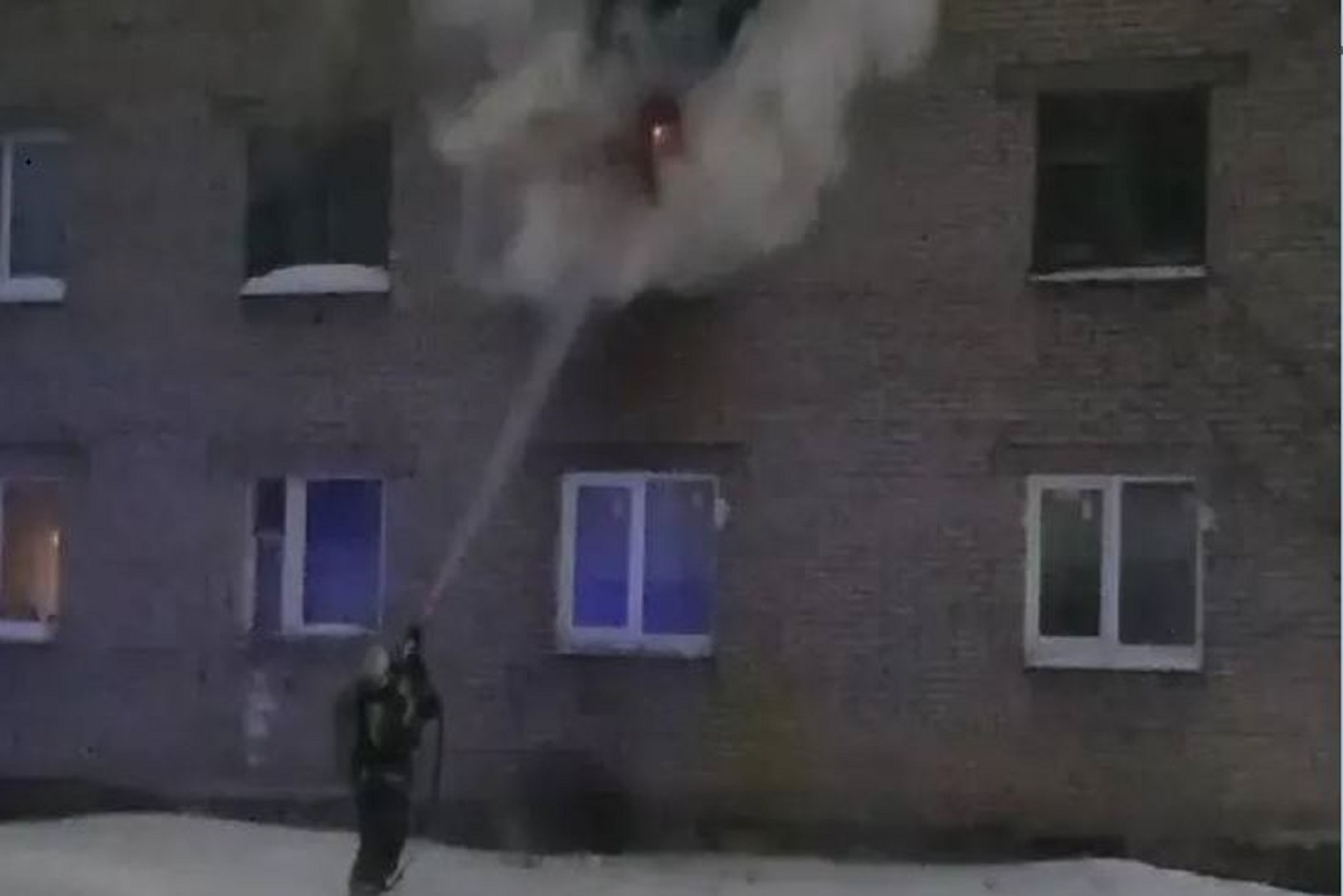 Бытовой газ взорвался в квартире жилого дома в Череповце