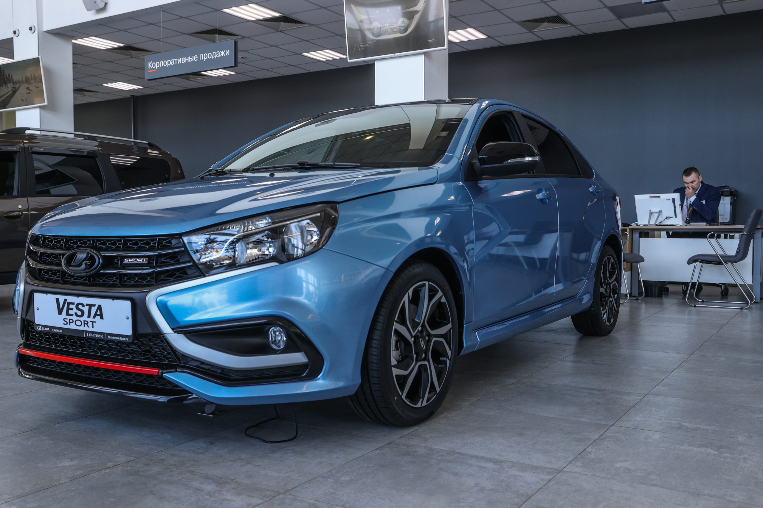 «Быстрее и дороже однушки»: Новая Lada Vesta Sport удивила вологжан ценой и мощью