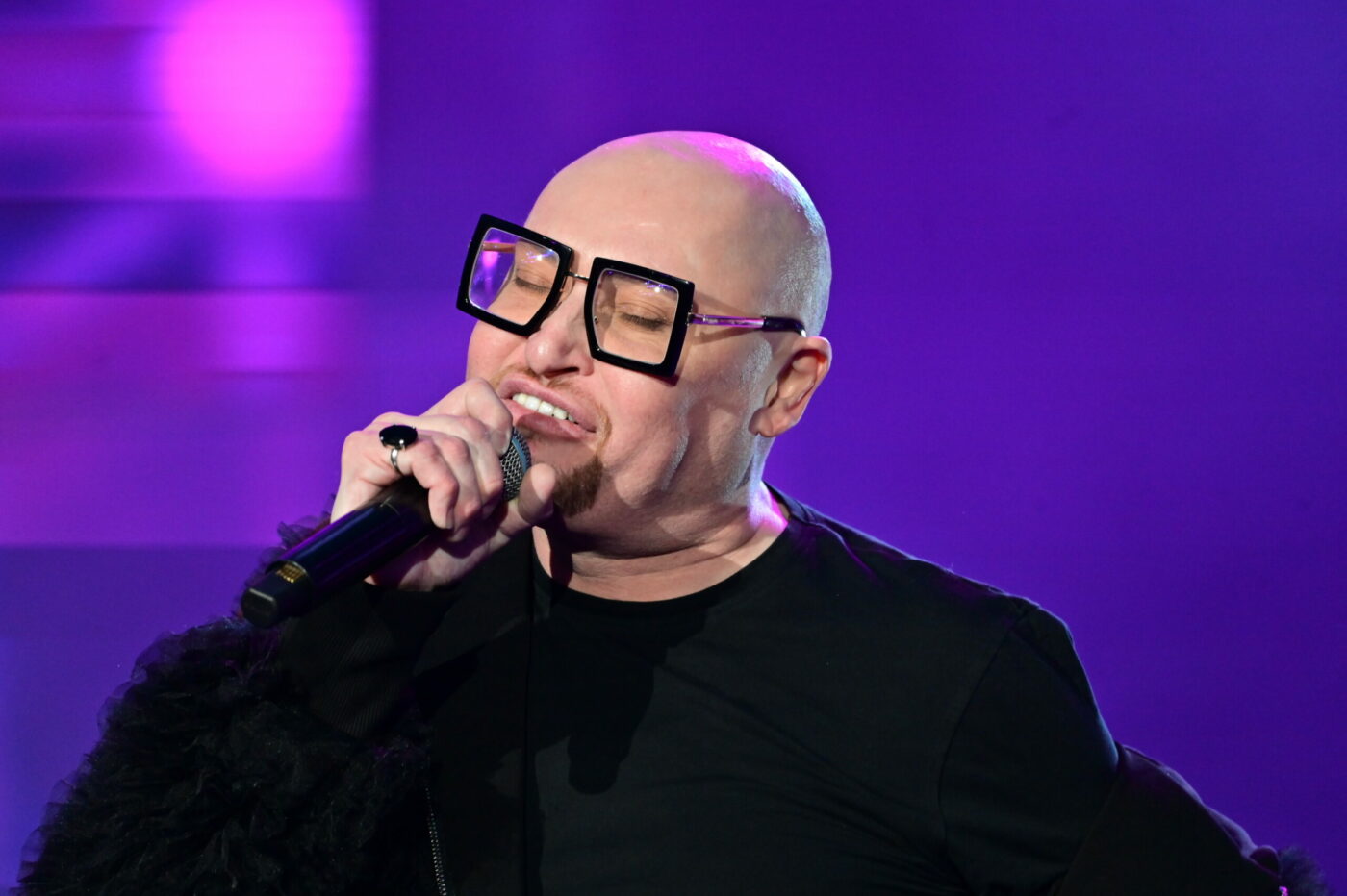 «Я уже с утра сегодня реву»: Шура прокомментировал свою победу в шоу «Суперстар! Битва сезонов»