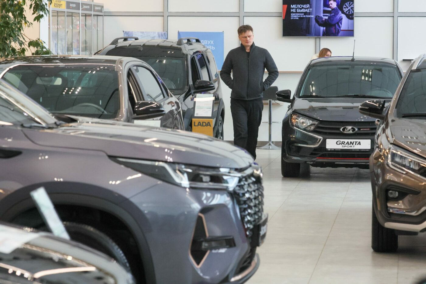 Утильсбор не оставляет россиянам выбора. Автодилеры рассказали, какие авто будут популярны в России в ближайшем будущем