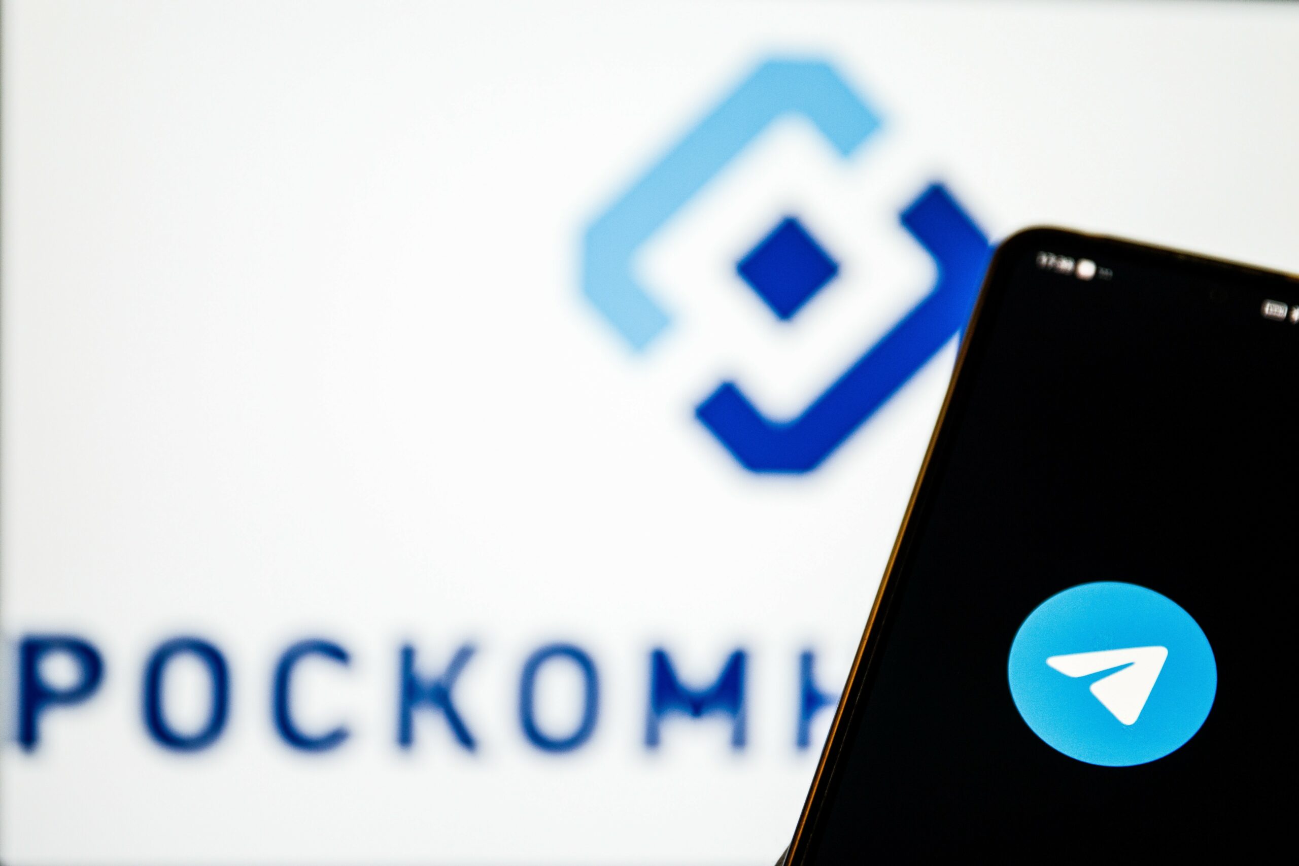 Сбои в Telegram спровоцировали рост акций ВК