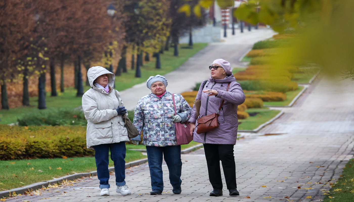 Назван простой утренний ритуал, который запускает «омоложение» суставов после 50 лет (и это не зарядка)
