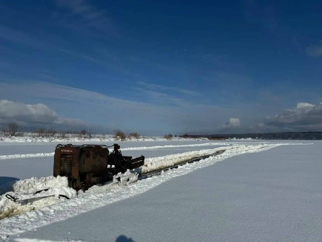 Зачем на Вологодчине и Архангельской области режут лед