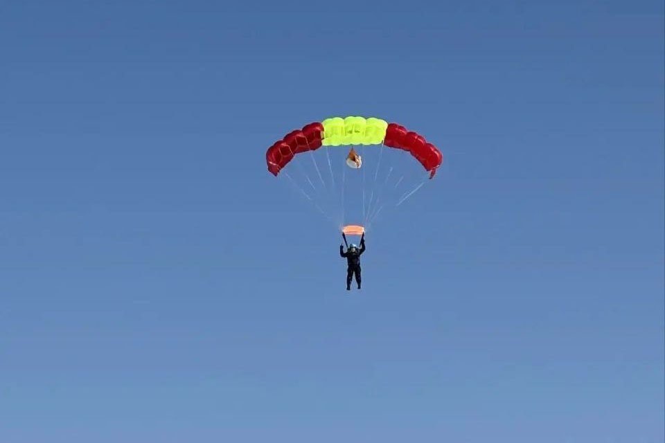 Вологодские парашютисты-пожарные готовы к горячему сезону