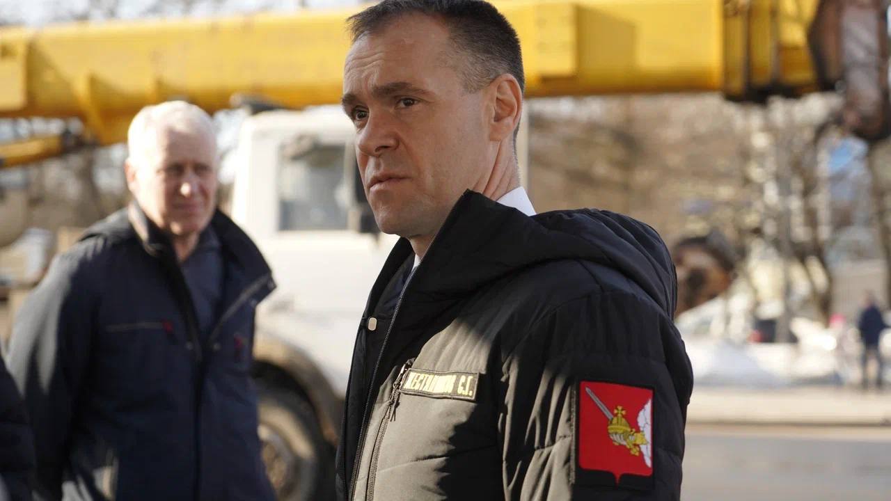 Глава Вологды выпрыгнул из самолета