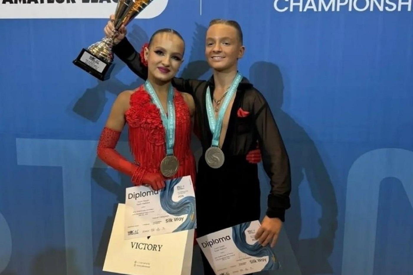 Вологодские танцоры взяли золото в нескольких программах первенства округа