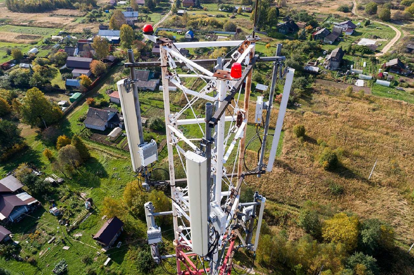 В древнем селе Устье раскинута крупная мобильная сеть