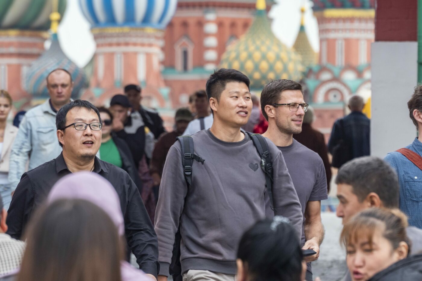 Китайские селлеры активно осваивают российские маркетплейсы. Чем это грозит российским продавцам?