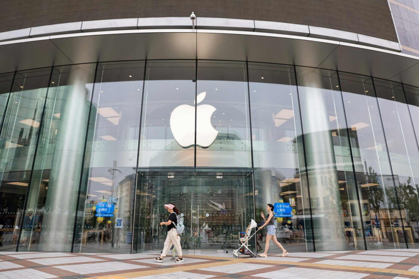 В Apple произошла смена власти. К чему стоит готовиться фанатам iPhone?