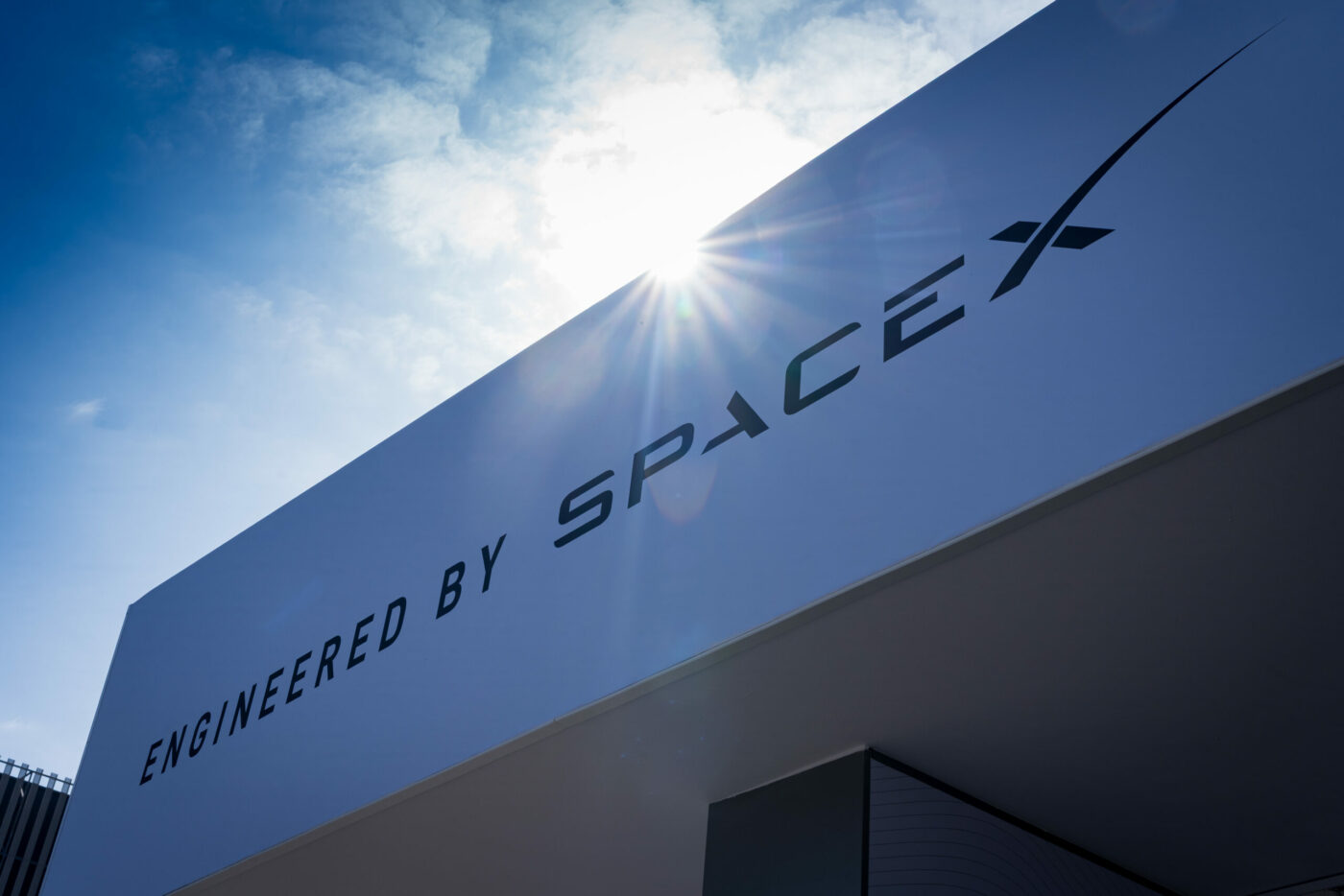 Россиянам предложили стать акционерами SpaceX Илона Маска. Стоит ли это делать и какие риски это несет