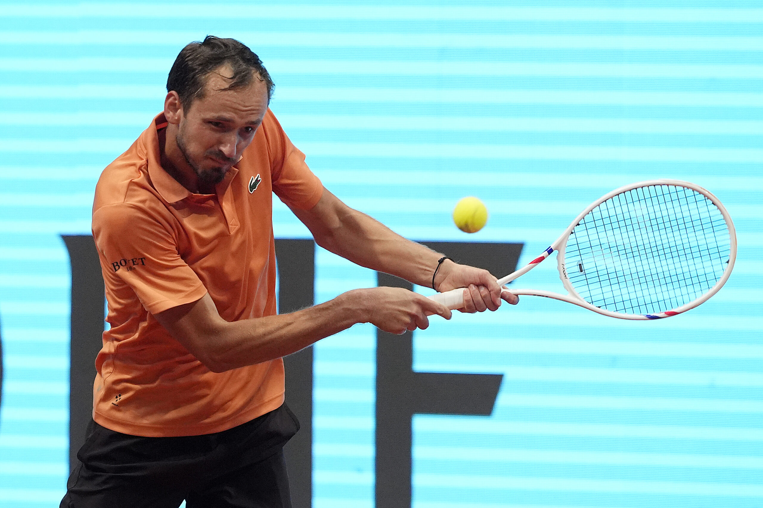 Медведев и Соболенко «жгут» в Мадриде: триумф фаворитов и успех наших пар