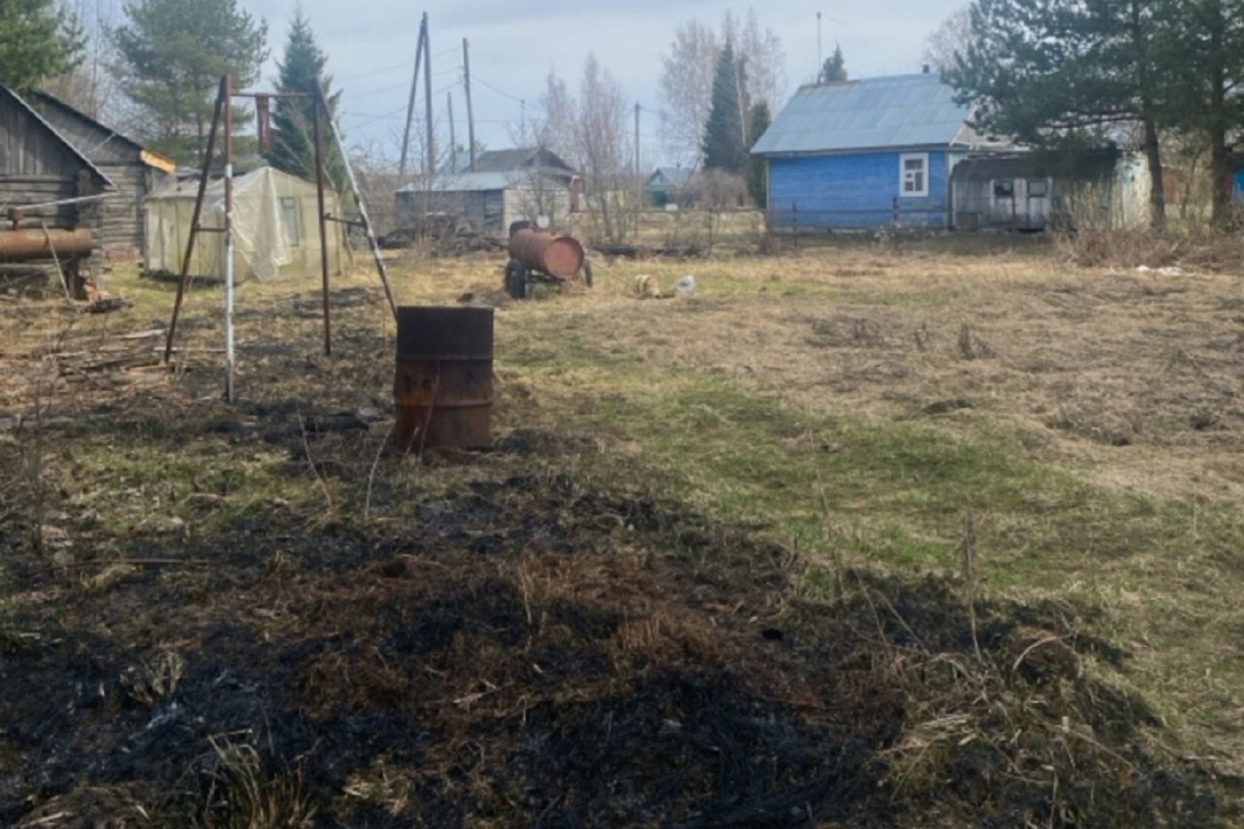 Шекснинский пенсионер скончался от полученных ожогов при сжигании мусора