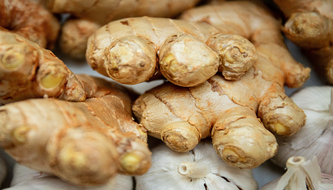 Секретный напиток из имбиря по утрам: бодрит лучше кофе и сжигает висцеральный жир