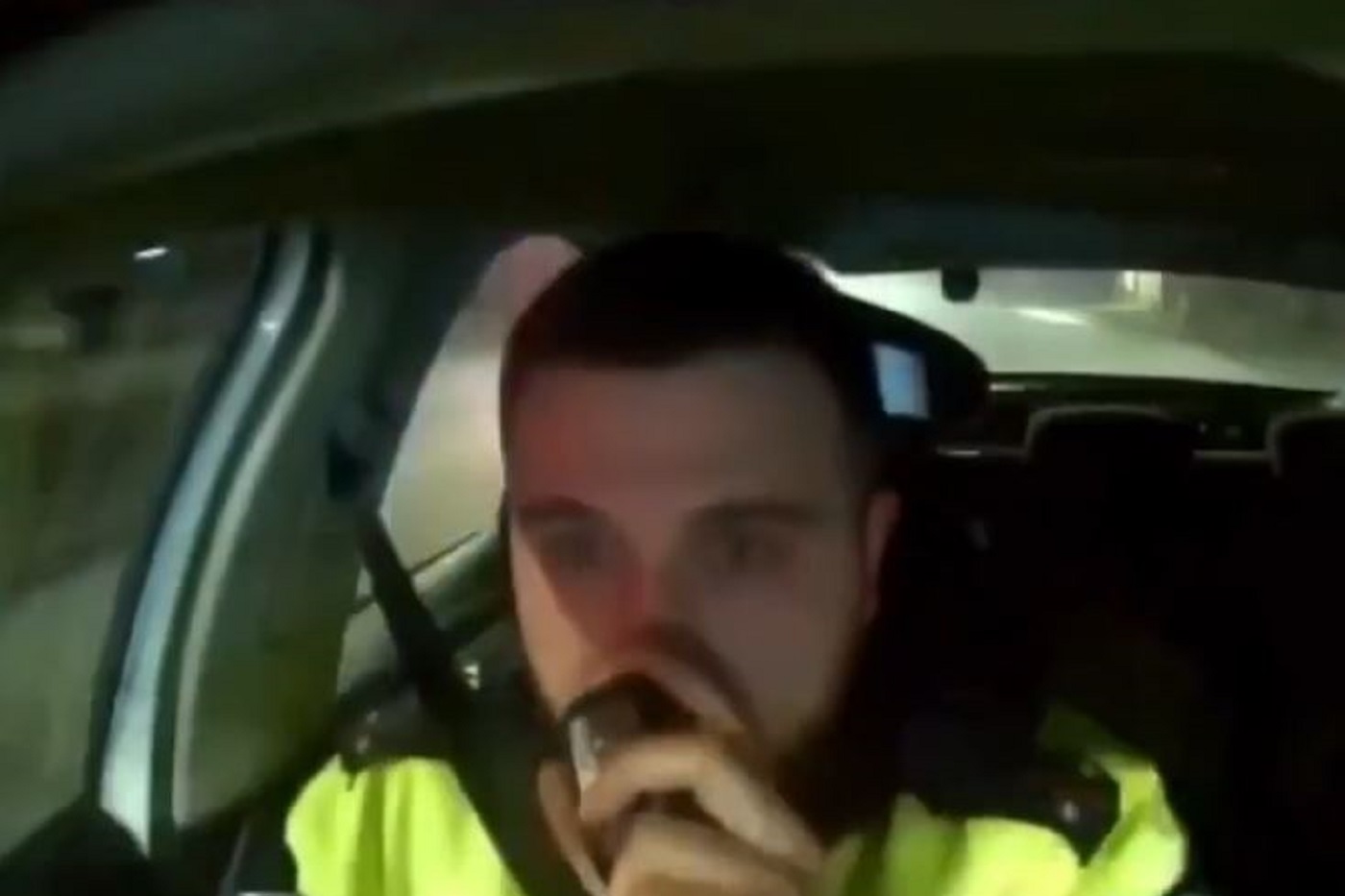 Водитель иномарки перевернулся на машине, уходя от погони ДПС в Вологде