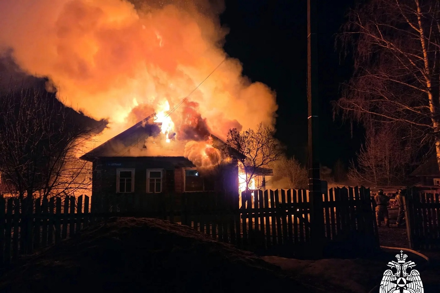 В Харовске многодетная семья осталась без крыши над головой