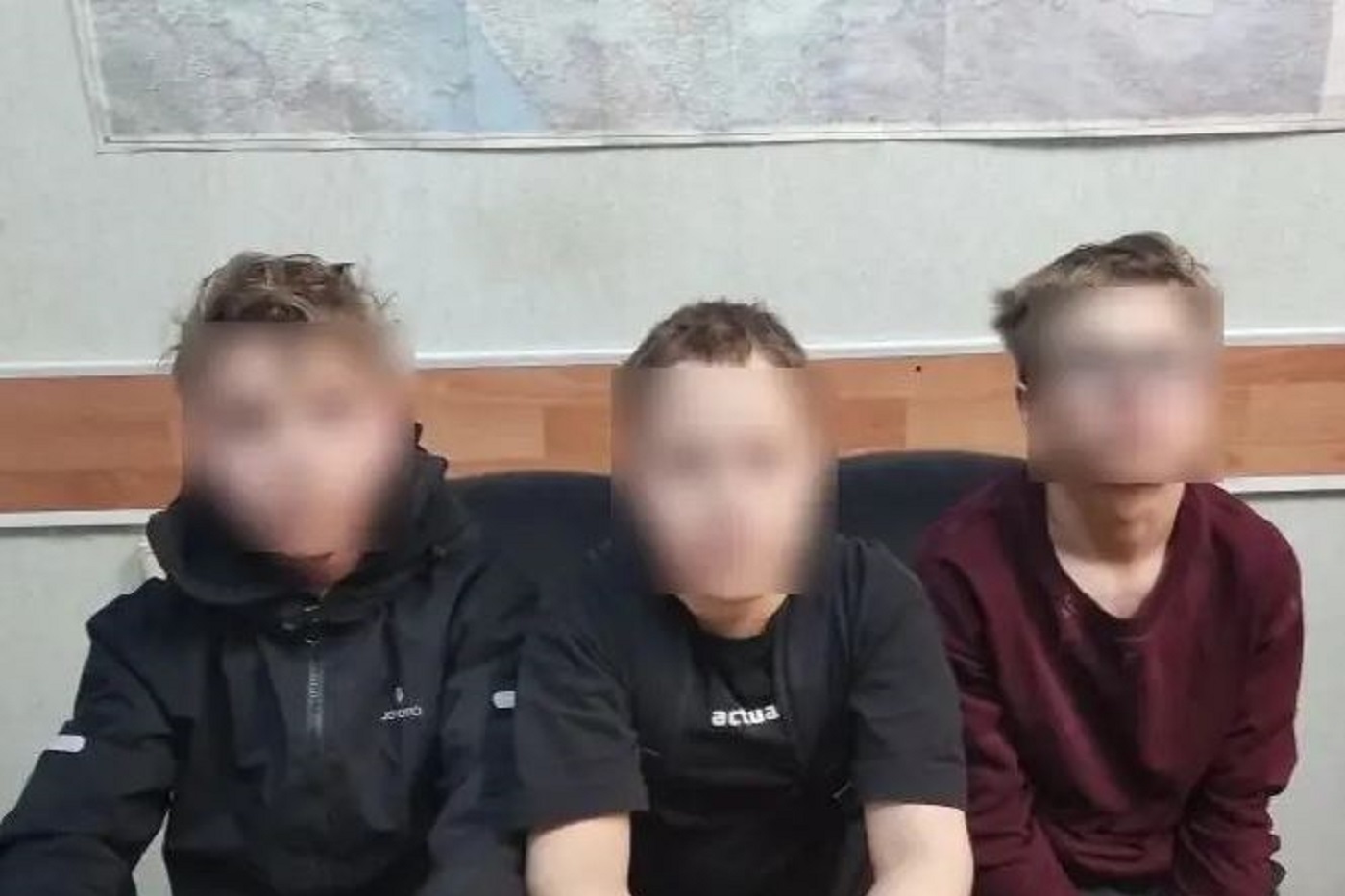 Пятерых малолетних «зацеперов» сняли в Вологде с пригородного электропоезда