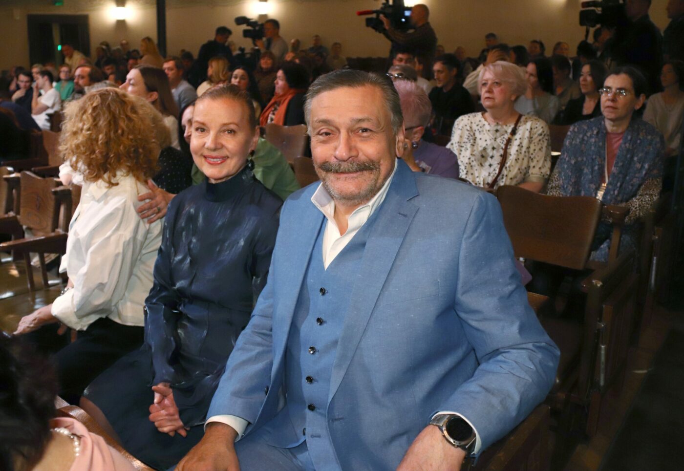 Дмитрий Hазаров грубо ответил Садальскому, выступающему за возвращение актера в Россию