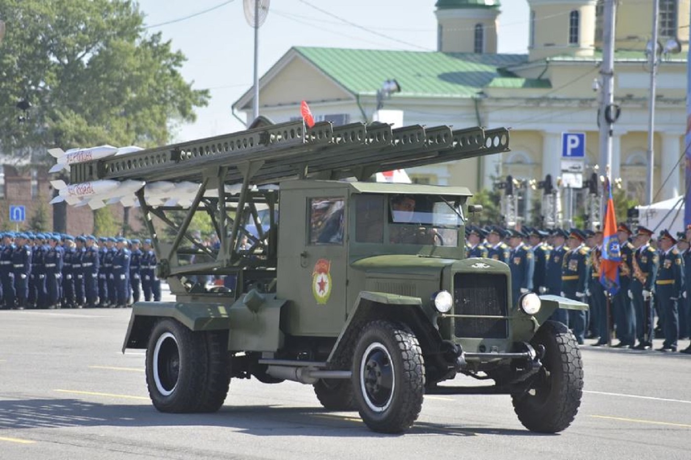 Сегодня в вологодском параде будут участвовать 18 единиц техники