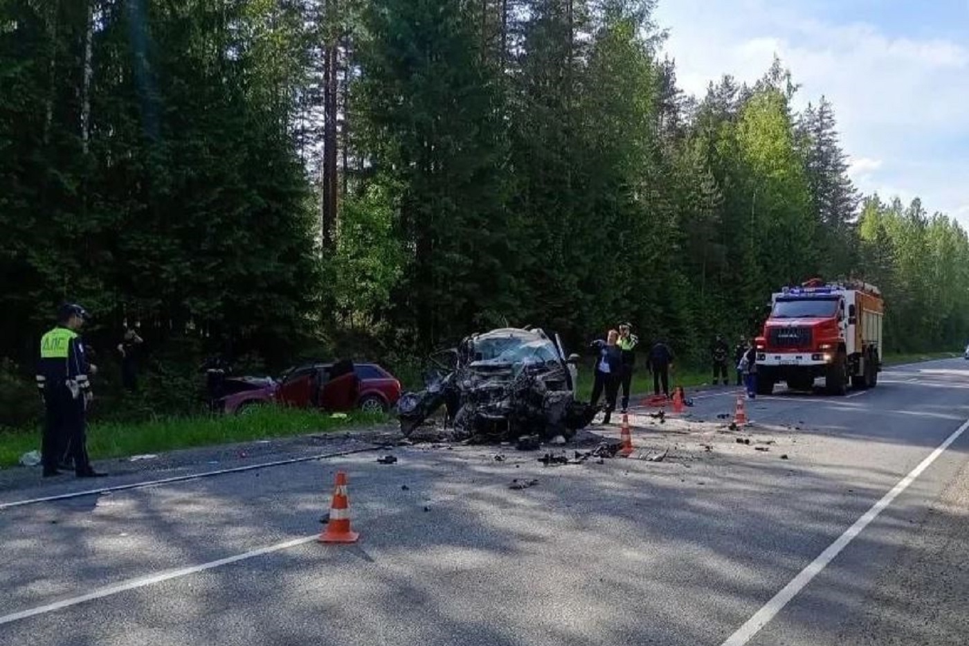 Четверо череповчан погибли в лобовом ДТП в Ленинградской области