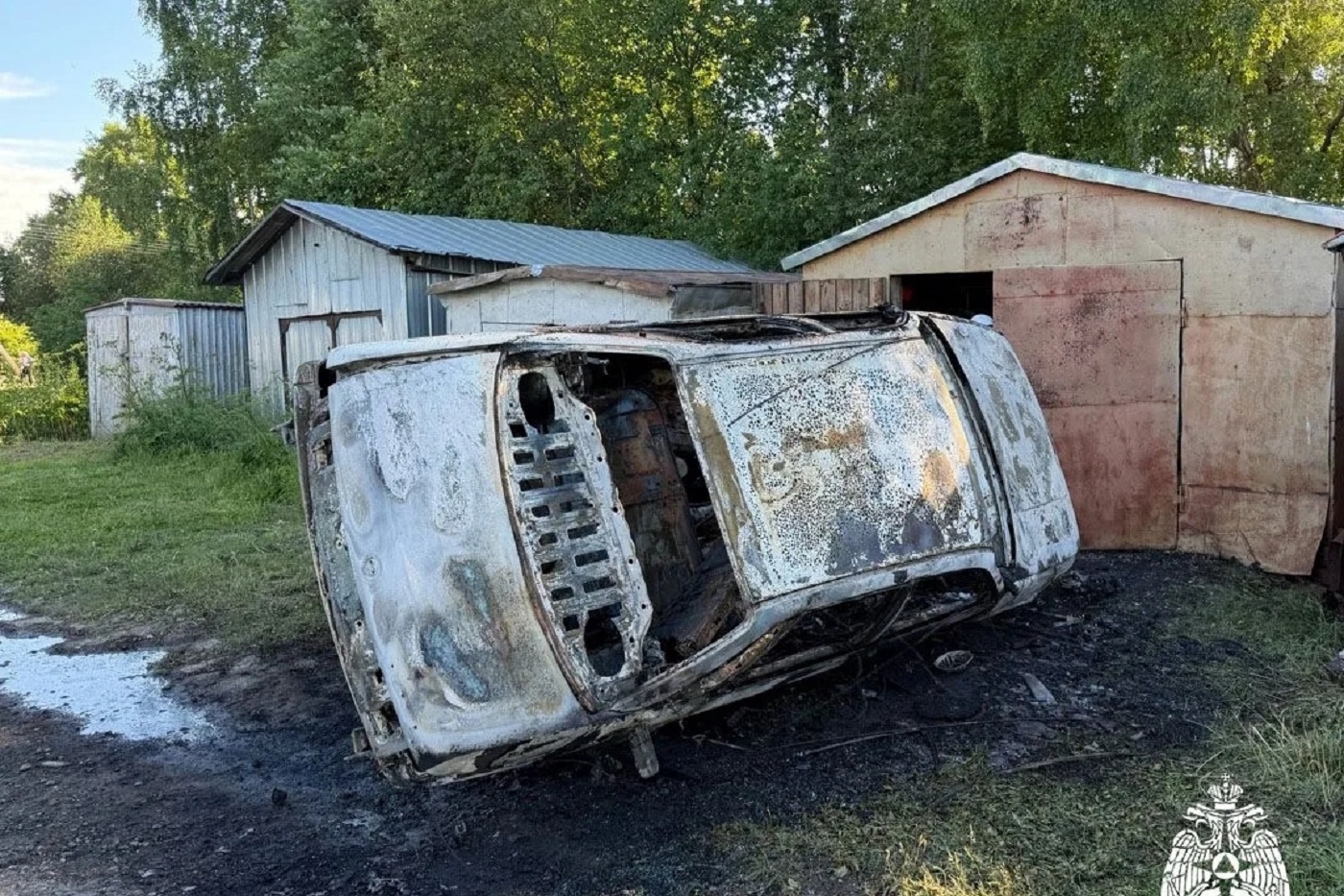 Два автомобиля сгорели в Вологодской области за сутки