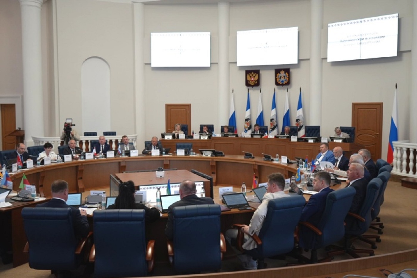 На Вологодчине намерены расширить механизмы предоставления помощи участникам СВО