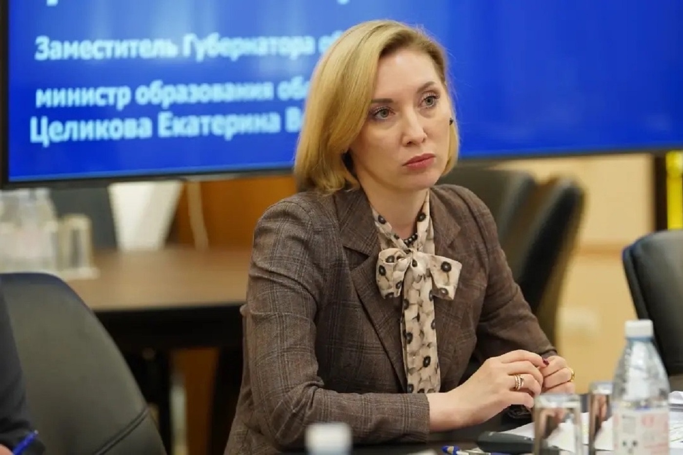 Георгий Филимонов обещает повысить зарплаты учителям