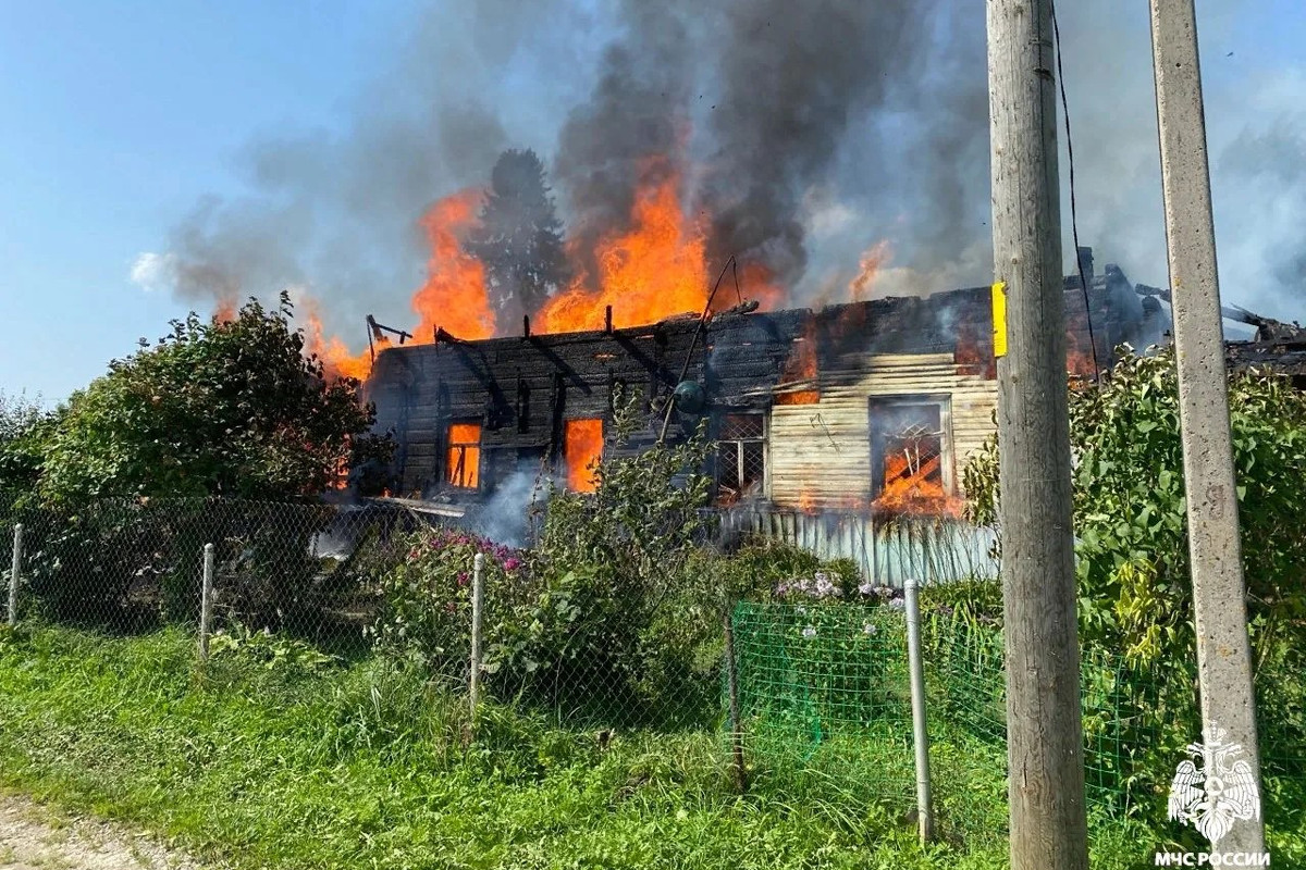 Под Соколом хозяин лишился машины и дома из-за неисправного холодильника