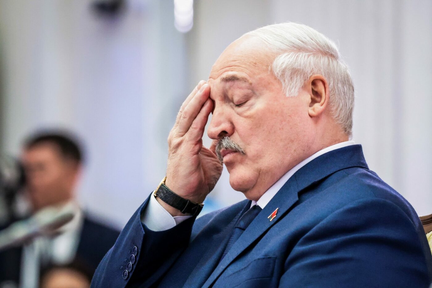 Двойная игра Александра Лукашенко. Стала известна одна из целей визита президента Беларуси в Китай
