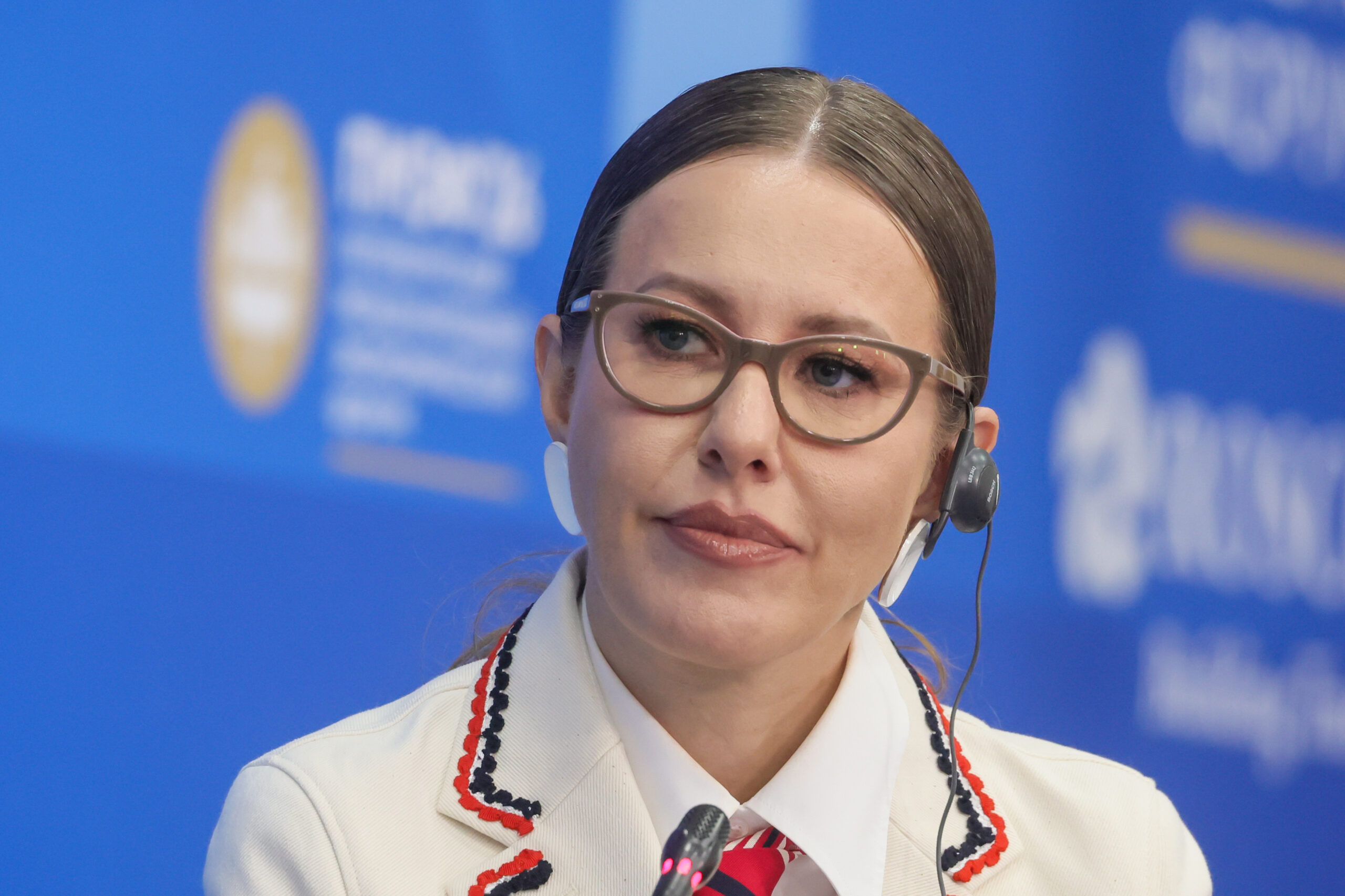 Золотая клетка для Платона: к чему приведет маниакальный контроль Собчак над жизнью единственного наследника