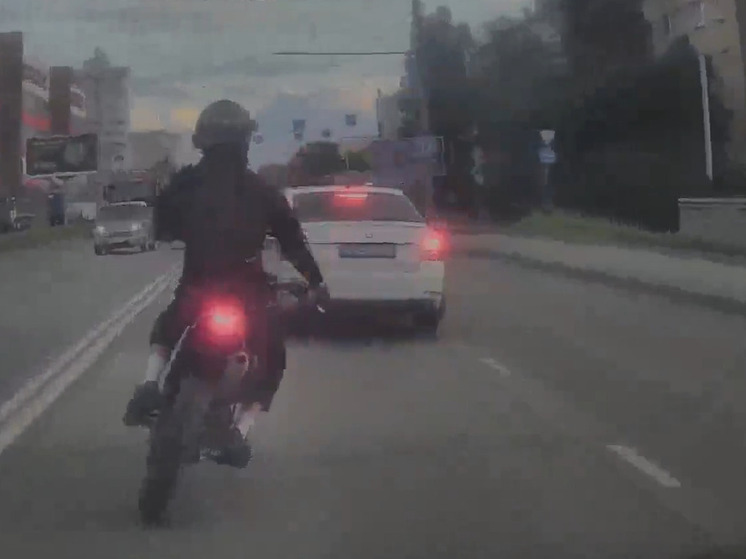 В Вологде два экипажа ДПС гнались за мотоциклистом