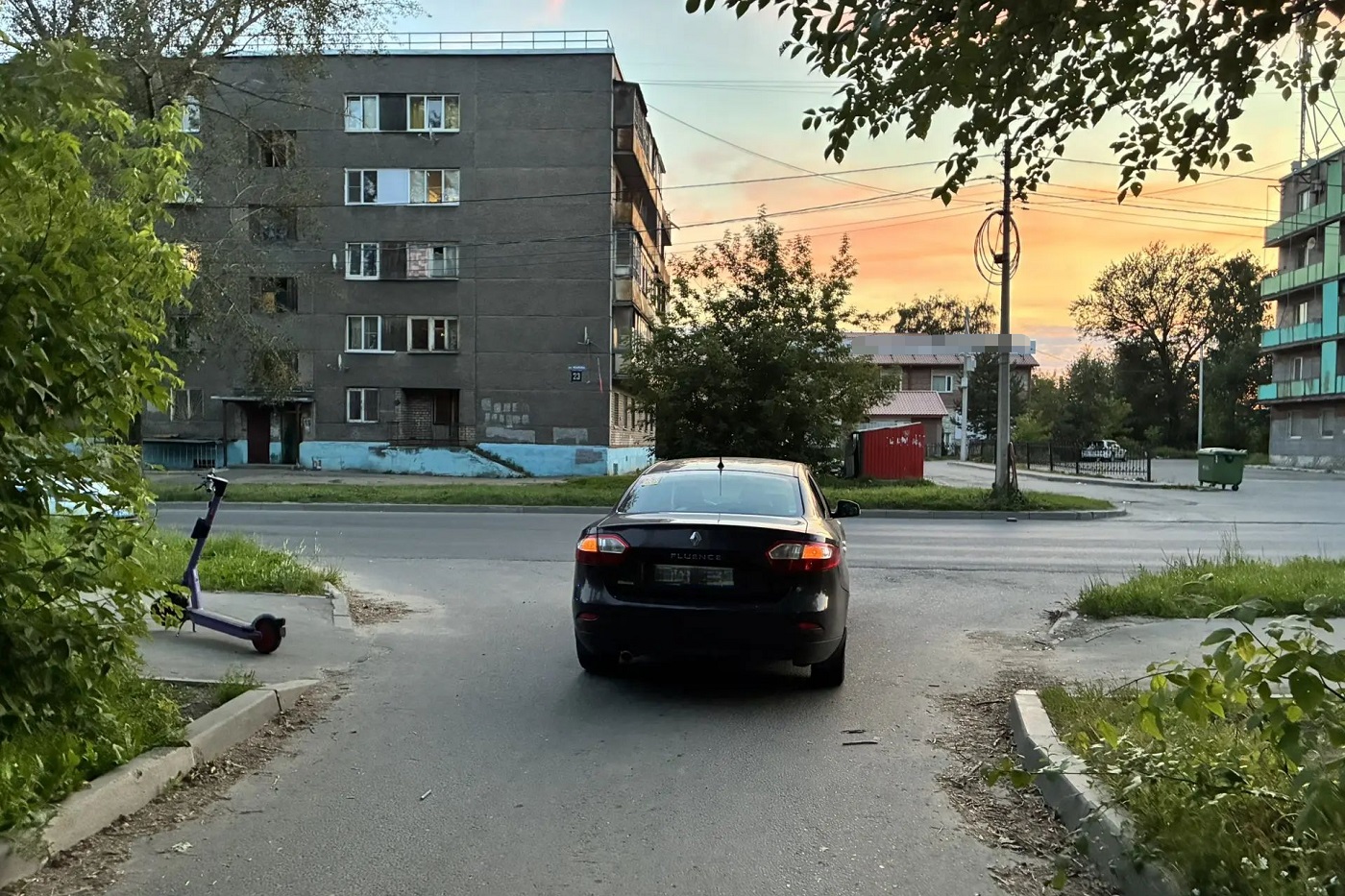 13-летняя девочка получила травмы в ДТП самоката и легковушки в Череповце