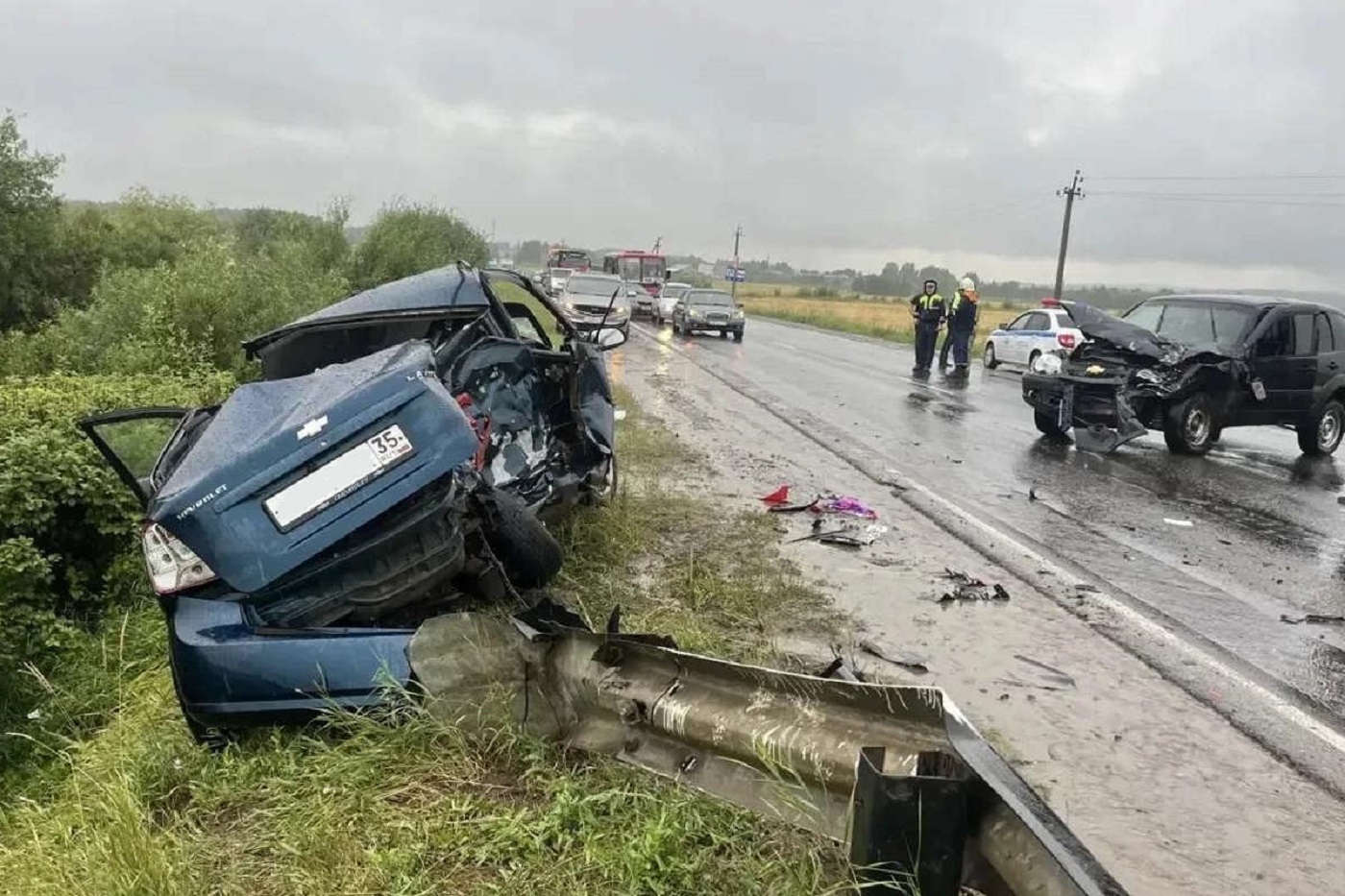 Два человека пострадали в лобовом ДТП под Великим Устюгом