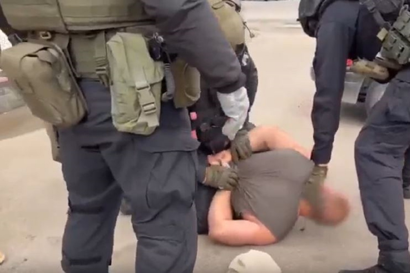 Молодой вологжанин получил тяжелые травмы из-за креста на поясе