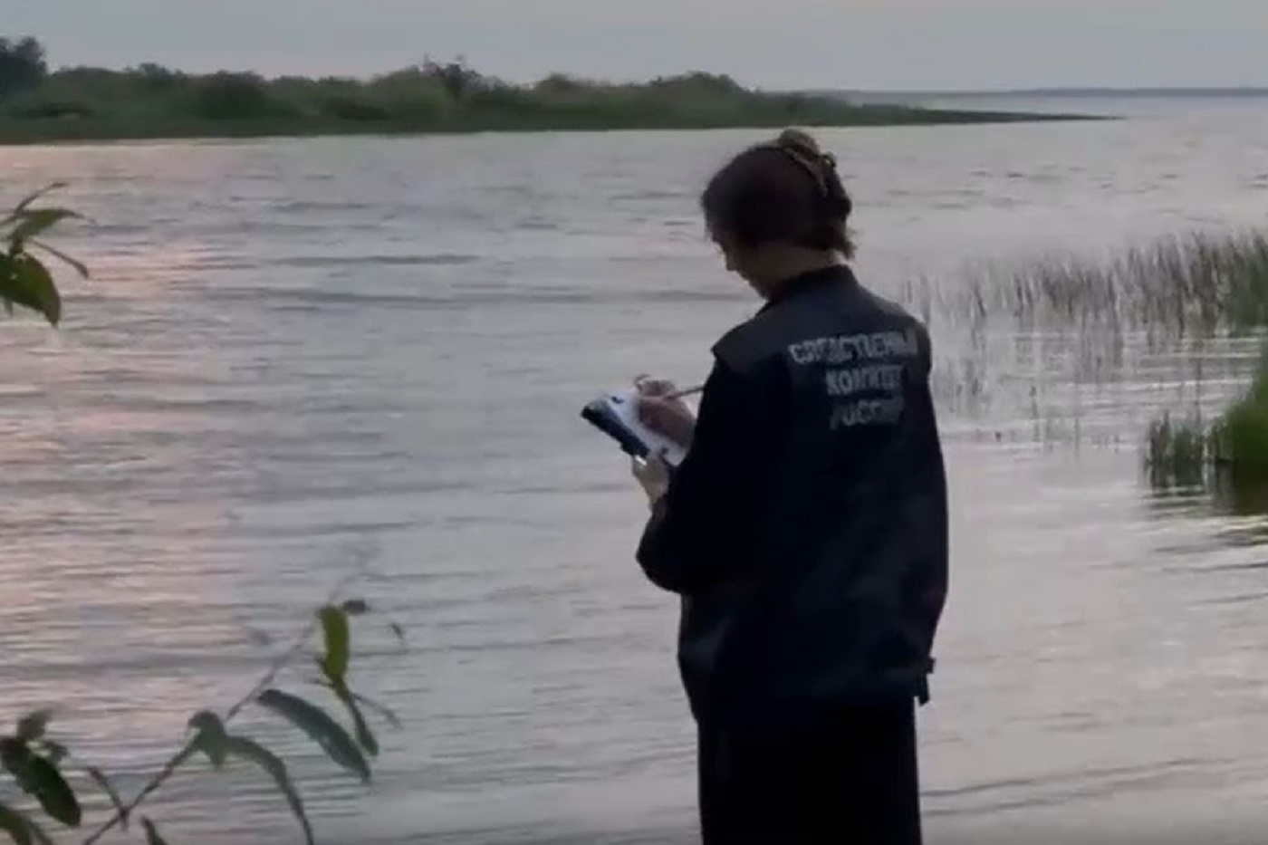 Мужчина утонул во время купания в Кубенском озере